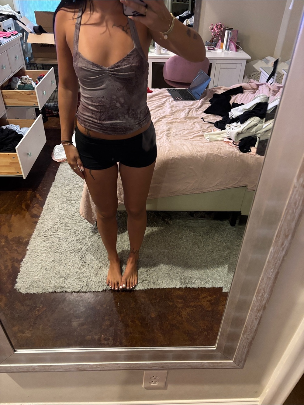 PacSun Light Gray Floral Halter Mesh Top - Picture 3 of 3